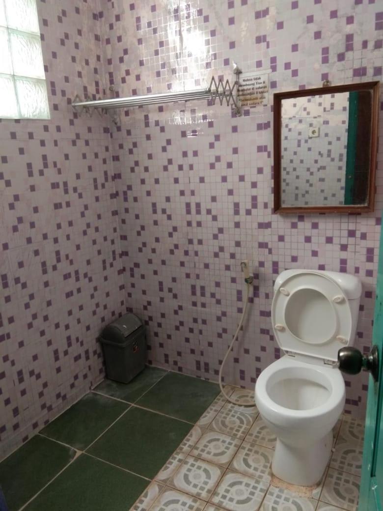 Hotel Krui Syariah Екстер'єр фото