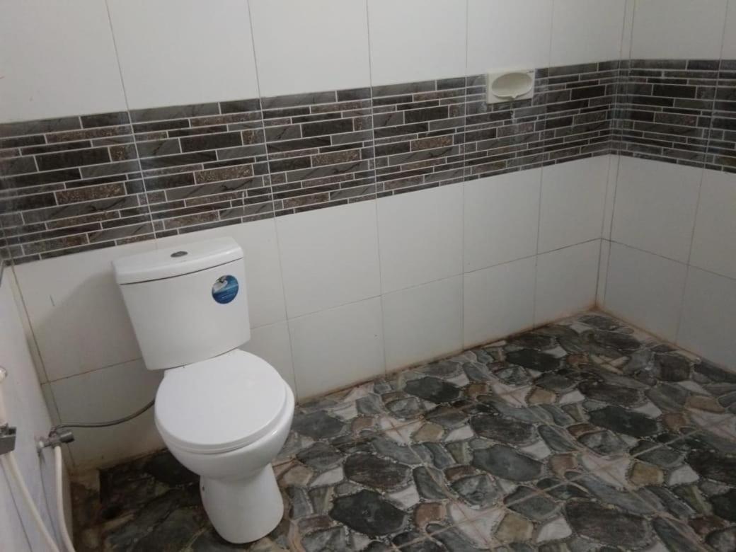 Hotel Krui Syariah Екстер'єр фото